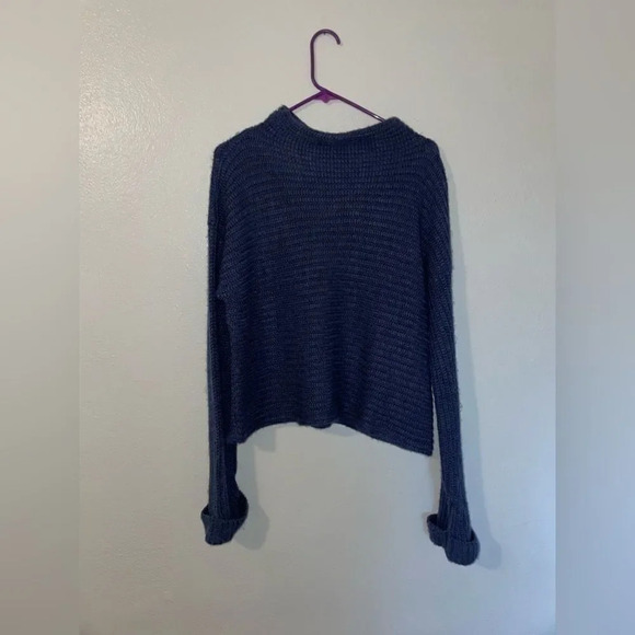 ANA Turtle Neck Sweater​​ - Picture 1 of 7